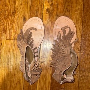 Steve Madden brown fringe sandal